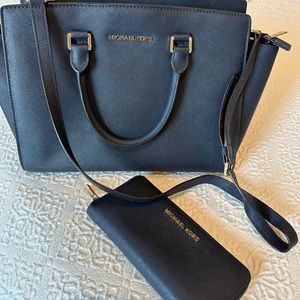 Michael kors wallet and purse
